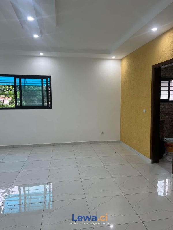Appartement 1 pièces à louer à Bingerville : 160,000 FCFA par mois - Demarcho.ci : Appartement à louer à Bingerville. Prix : 160 000 FCFA par mois. 1 Chambre; 2 Salles de bains; 70 m².
