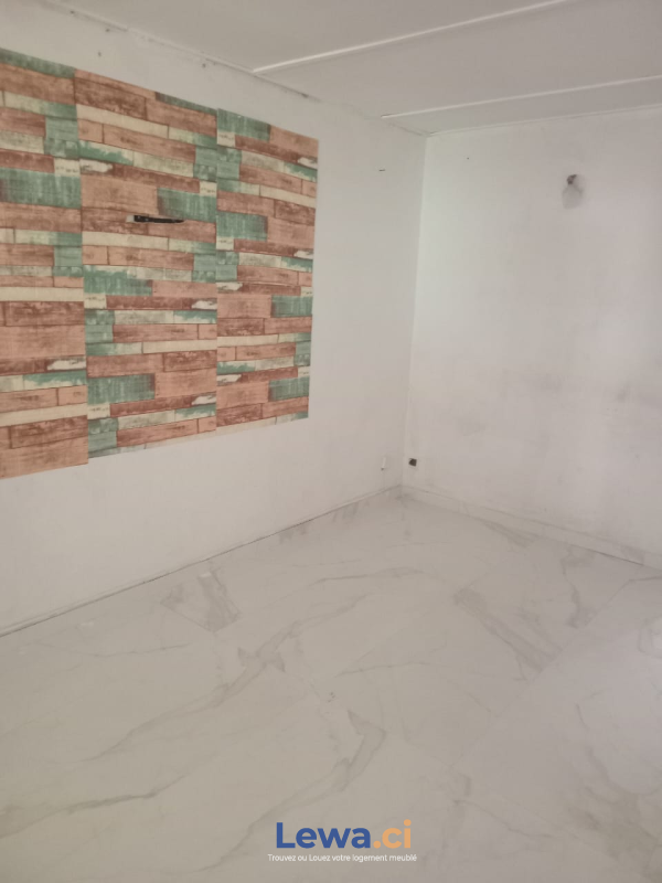 Villa 2 pièces à vendre à Cocody : 80 millionsFCFA - Demarcho.ci : Villa à vendre à Cocody. Prix : 80 000 000 FCFA prix de vente.