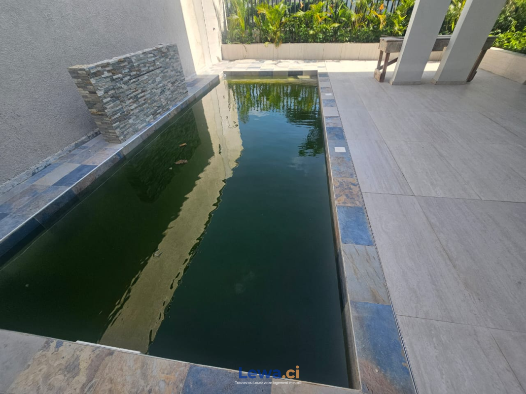 Villa 2 pièces à louer à Cocody : 3,5 millions FCFA par mois - Demarcho.ci : Villa à louer à Cocody. Prix : 3 500 000 FCFA par mois.