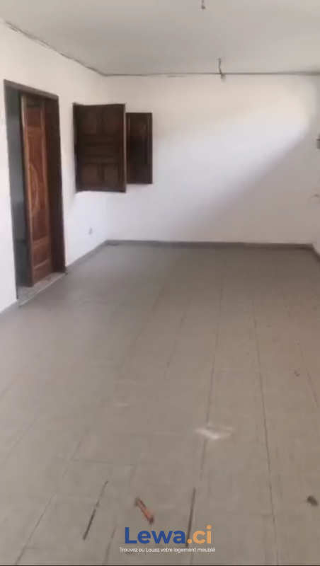 VILLA BASSE À vendre