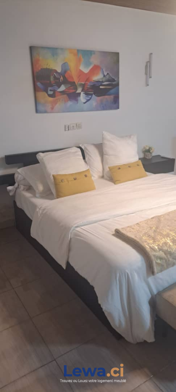 Appartement 1 pièces à louer à Cocody : 15,000 FCFA par mois - Demarcho.ci : Appartement à louer à Cocody. Prix : 15 000 FCFA prix de vente. 1 Chambre; 2 Salles de bains; 200 m².