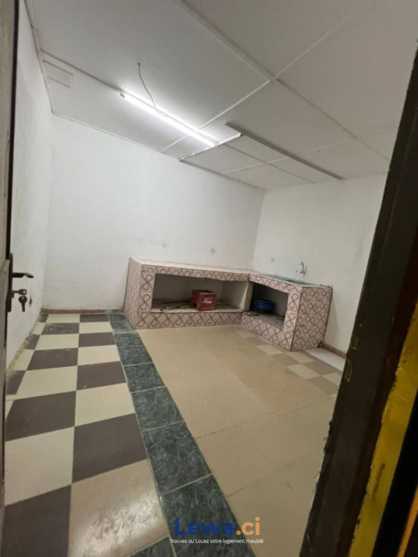 Bureau 2 pièces à louer à Cocody : 800,000 FCFA par mois - Demarcho.ci : Bureau à louer à Cocody. Prix : 800 000 FCFA par mois. 2 Chambres; 150 m².