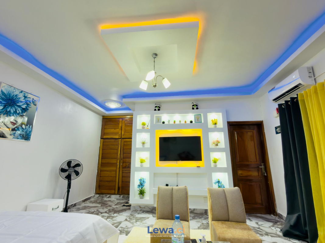 Cocody CGK angré studio meublé standing