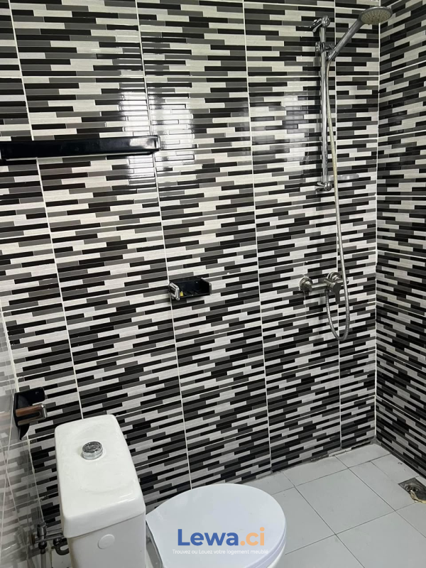Appartement 1 pièces à louer à Bingerville : 160,000 FCFA par mois - Demarcho.ci : Appartement à louer à Bingerville. Prix : 160 000 FCFA par mois. 1 Chambre; 2 Salles de bains; 70 m².