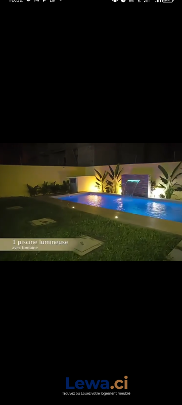 Villa 7 pièces à vendre à Cocody : 600 millionsFCFA - Demarcho.ci : Villa à vendre à Cocody. Prix : 600 000 000 FCFA prix de vente. 7 Chambres; 7 Salles de bains; 500 m².