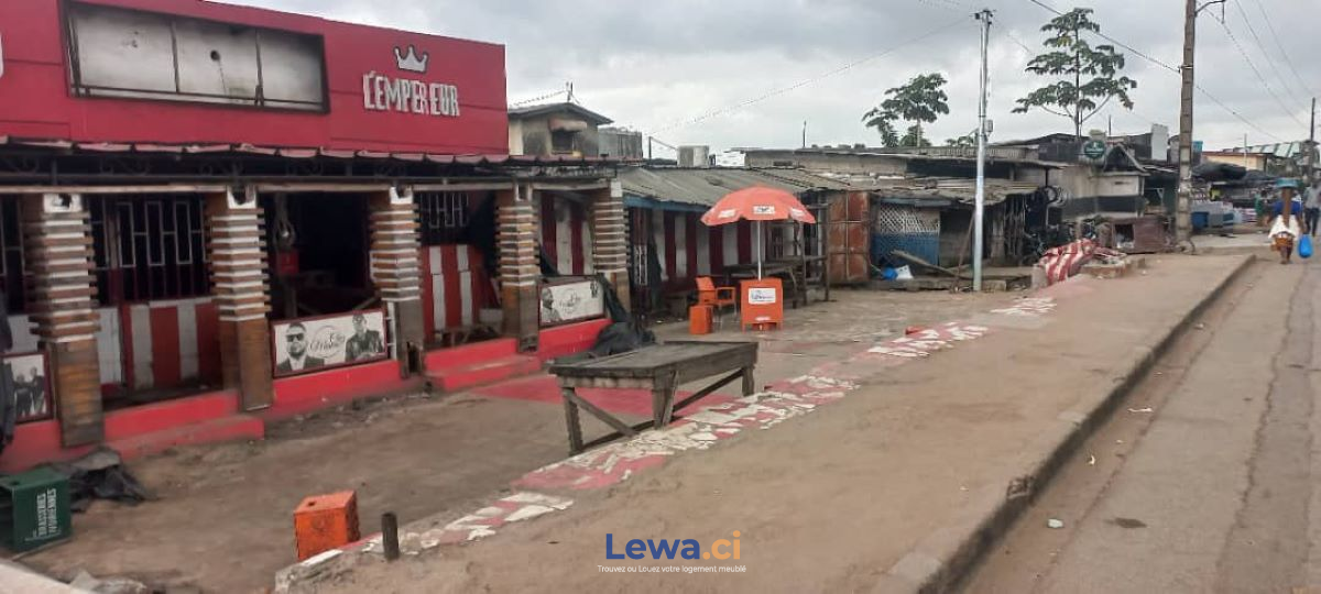 Image principale du bien : A VENDRE – Cour bâtie à Abobo Avocatier