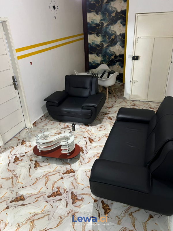 Yopougon annanerai Sorbonne chambre salon