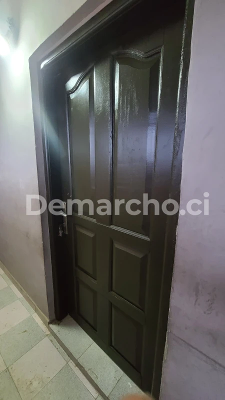 APPARTEMENT 2 PIÈCES - BINGERVILLE : Appartement à louer à Bingerville. Prix : 150 000 FCFA par mois. 1 Chambre; 2 Salles de bains.