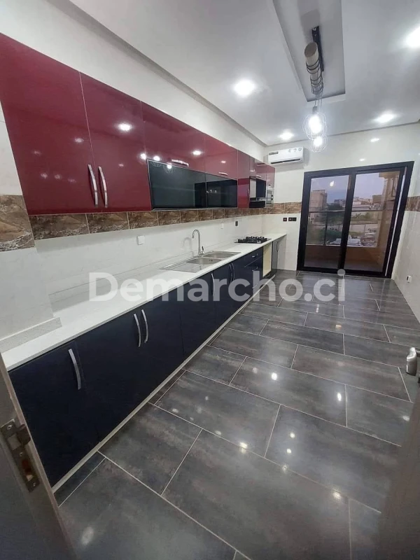 Image principale du bien : Appartement 3 pièces haut standing à Angré Nouveau CHU