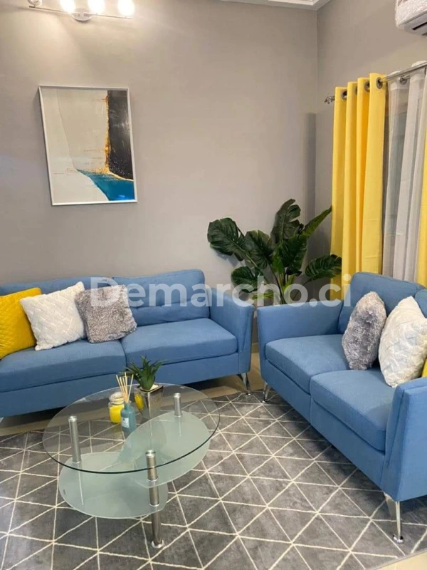 Résidence Meublée Haut Standing à Angré CGK : Appartement à lcd à Cocody. Prix : 30 000 FCFA par jour. 1 Chambre; 3 Salles de bains.